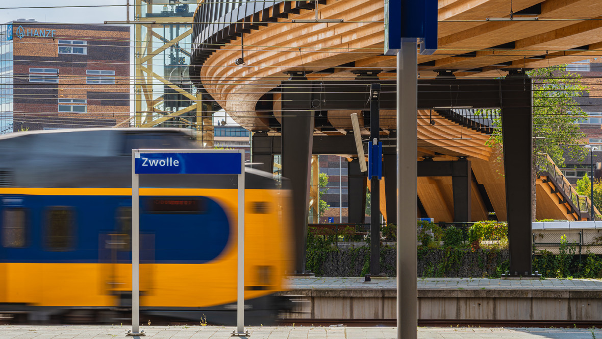Festive opening of the Passerelle across the railway in Zwolle